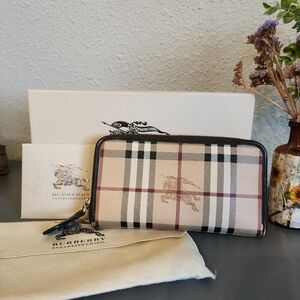 Burberry zip around wallet